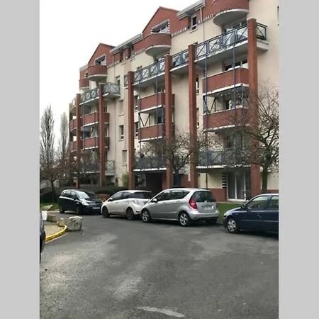 Bel Bien Place Terrasse Jardin Et Parking شقة