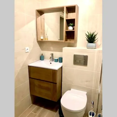 شقة Bel Bien Place Terrasse Jardin Et Parking ليل
