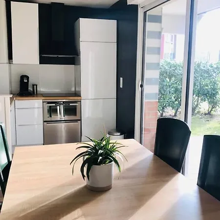 شقة Bel Bien Place Terrasse Jardin Et Parking *